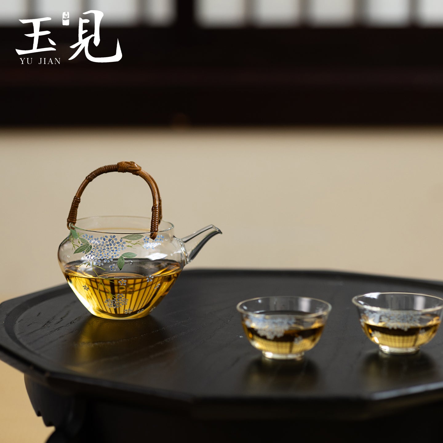 Hand-Painted Hydrangea Glass Teapot 200ml with Handwoven Rattan Handle